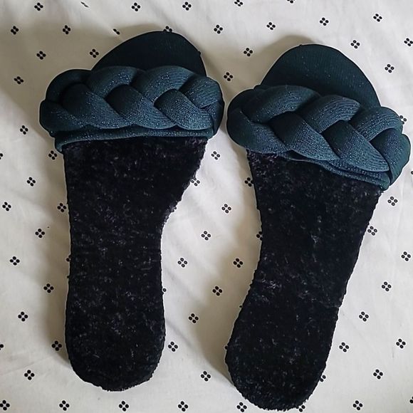 NWOT size 9 handmade Green plaited sandals - Picture 1 of 6
